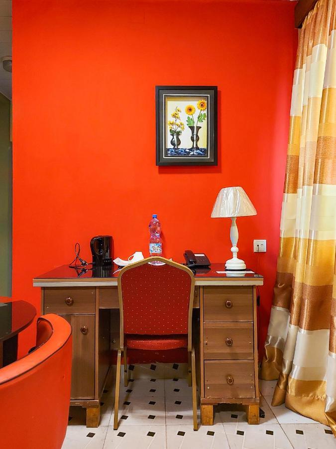 Hotel Relax Kinshasa Eksteriør billede