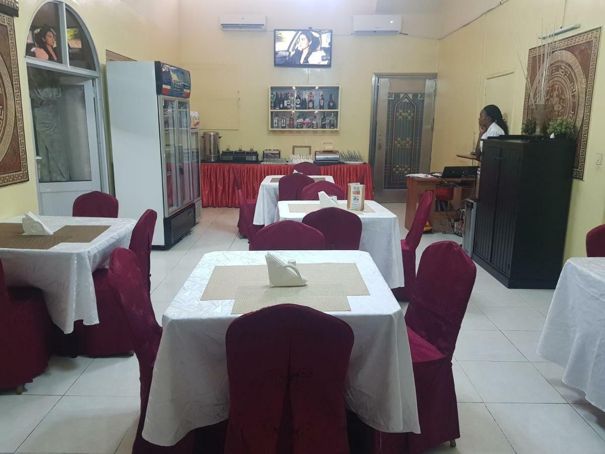 Hotel Relax Kinshasa Eksteriør billede